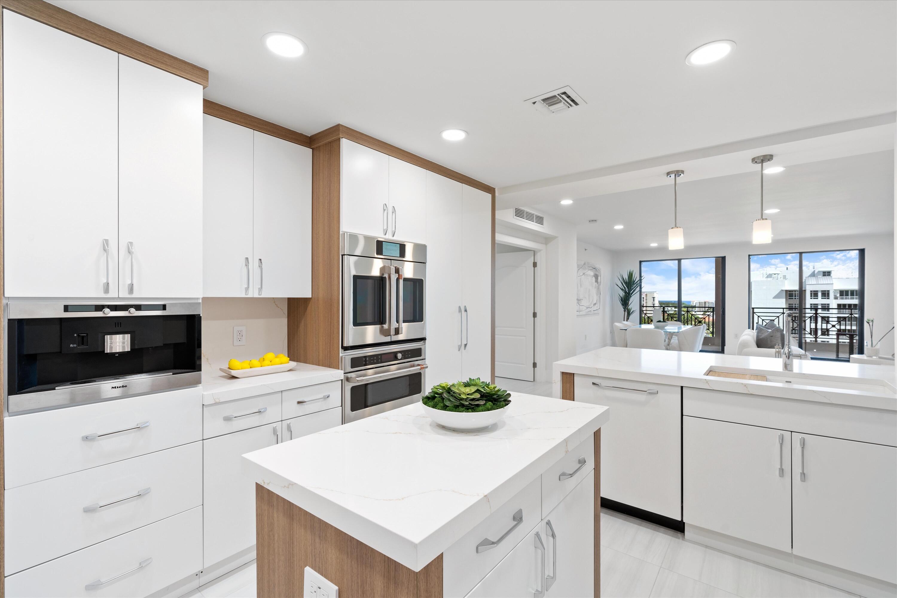 200 E Palmetto Park Road 812