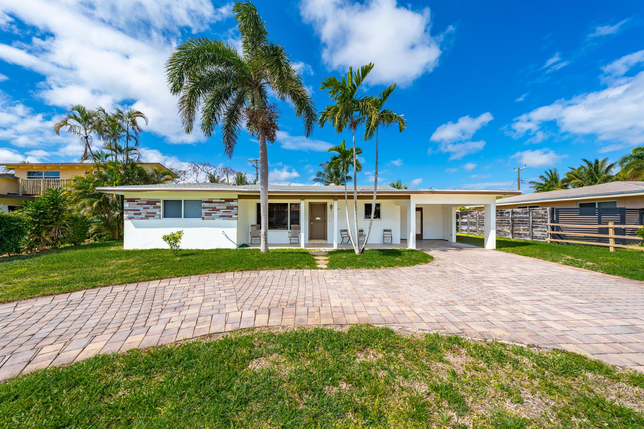 1085 NW 3rd Avenue