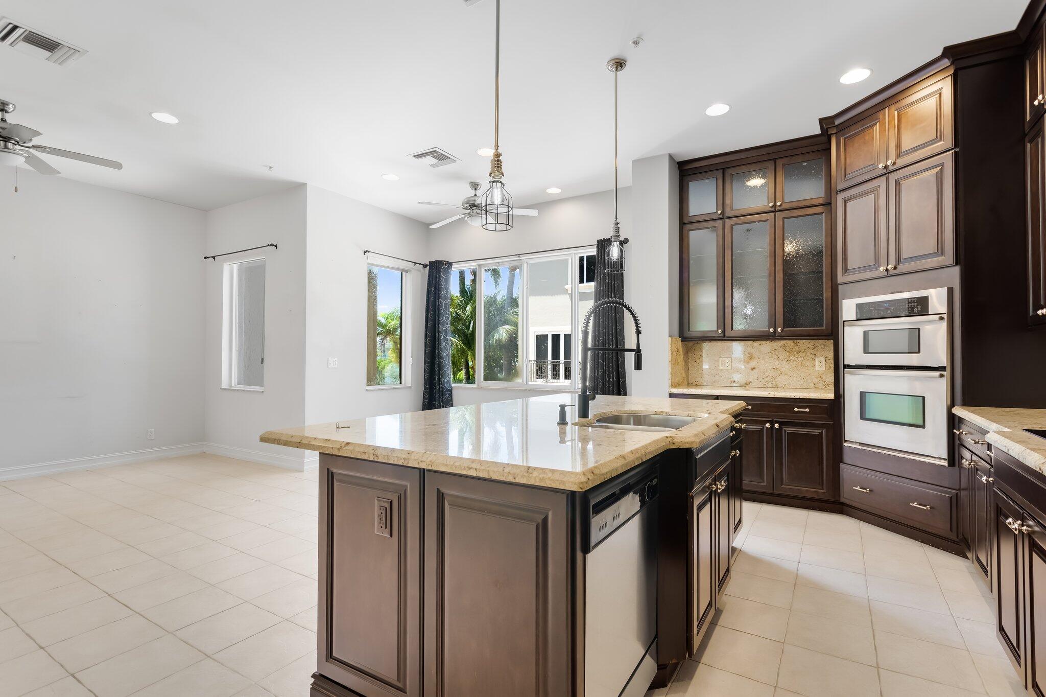 921 Osceola Drive 11