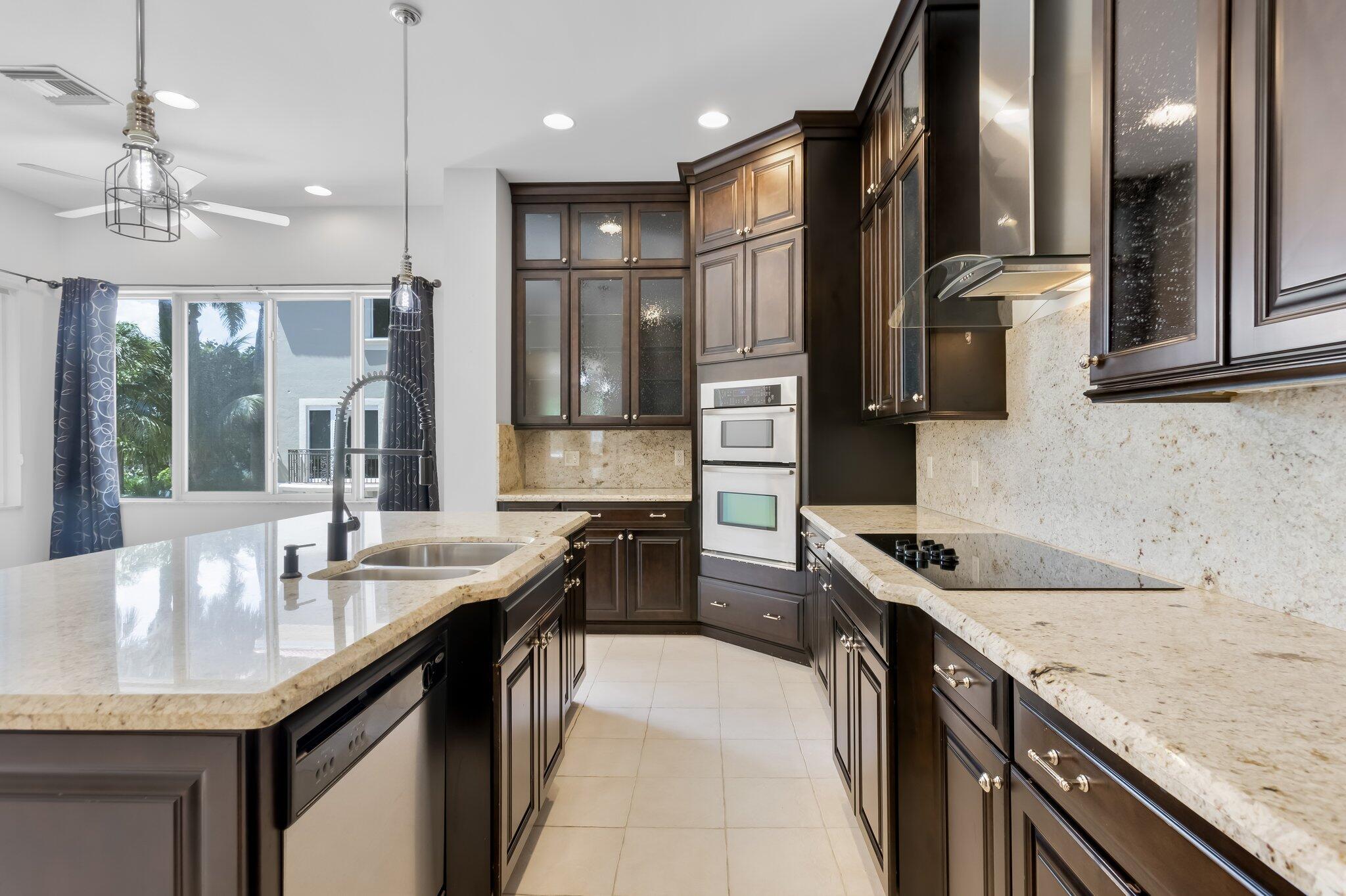 921 Osceola Drive 11