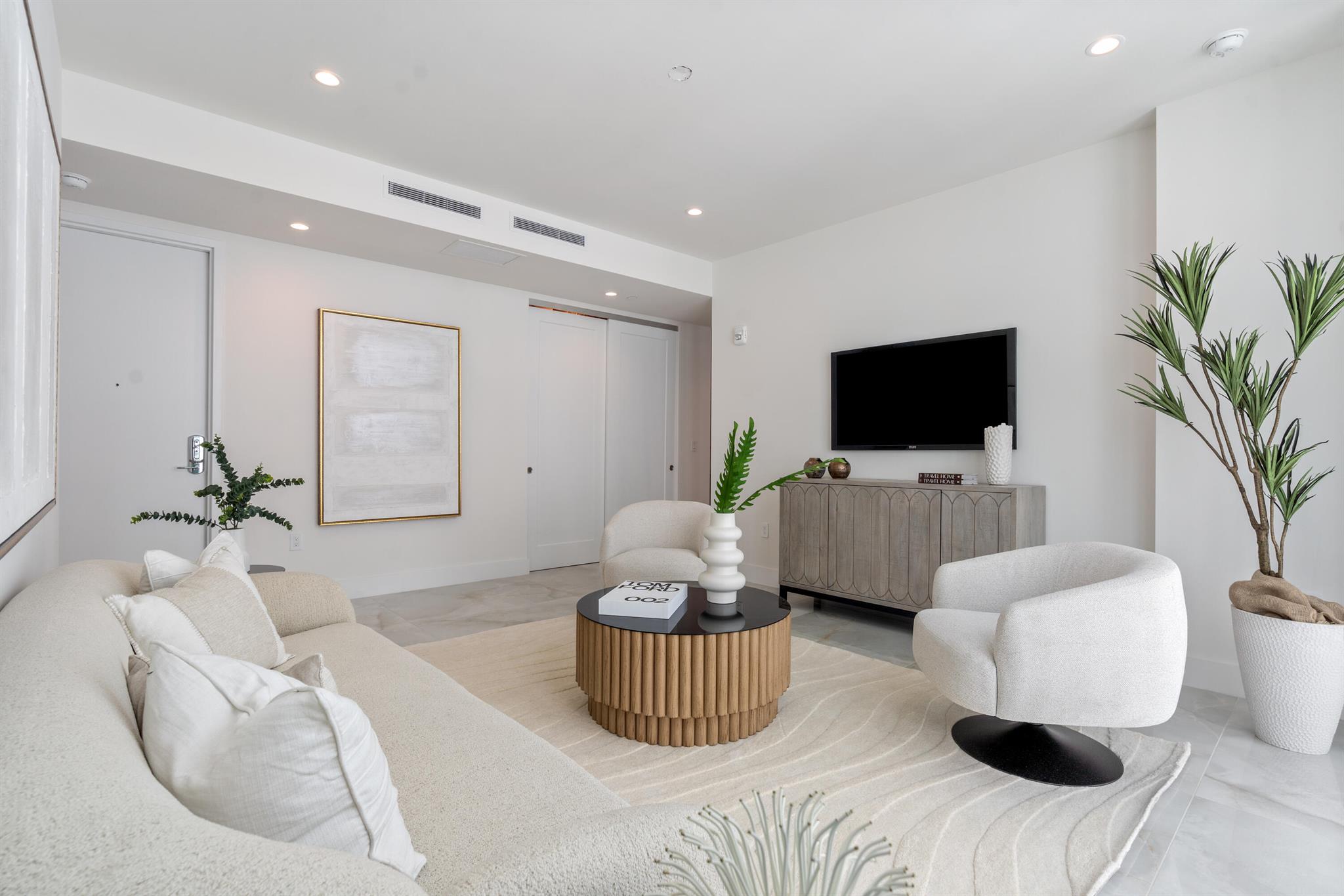 485 E Royal Palm Road 804