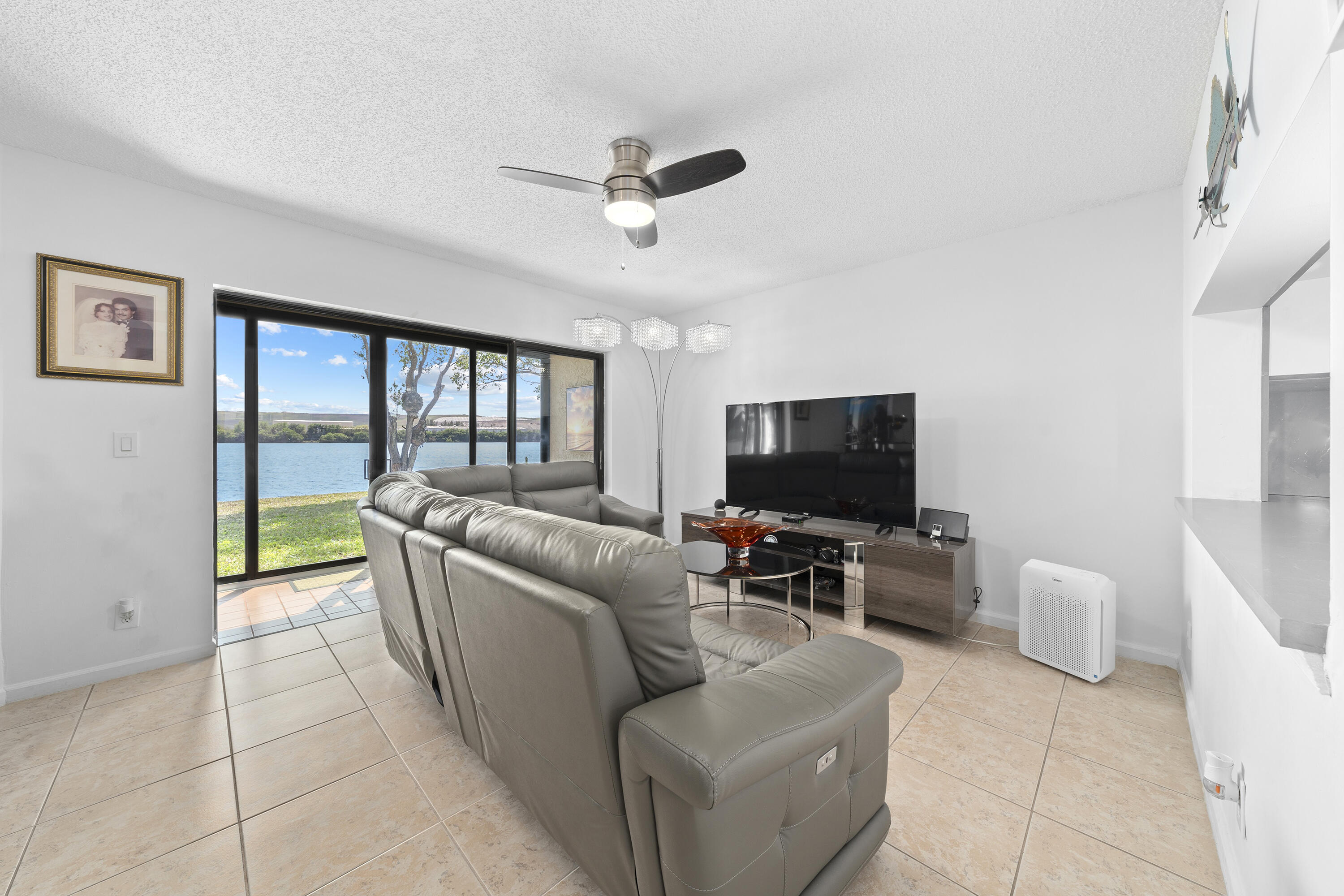 807 Congressional Way 807