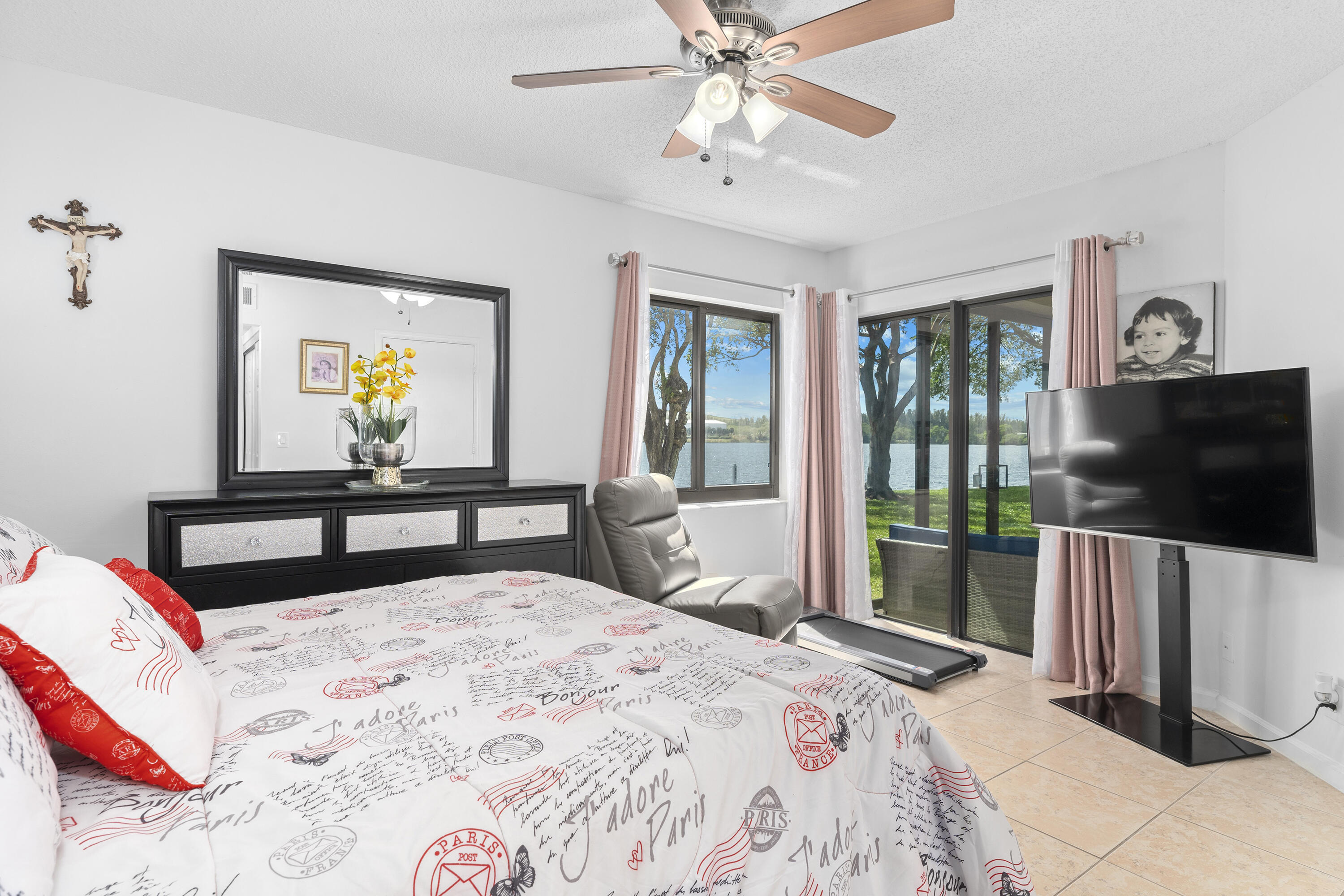 807 Congressional Way 807