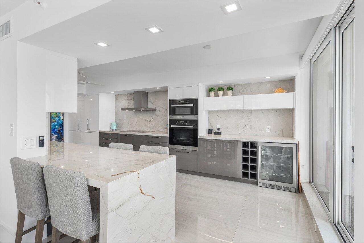 3211 S Ocean Boulevard 301