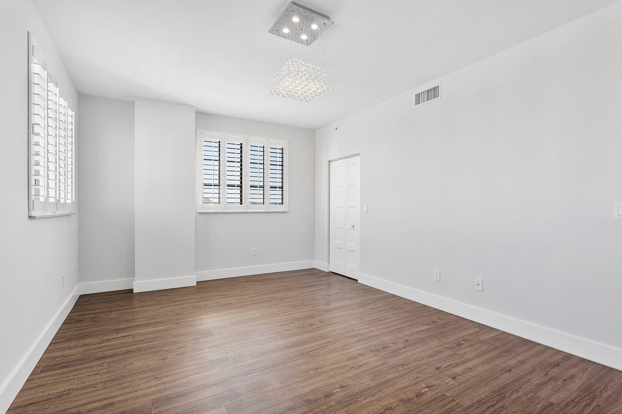 233 S Federal Highway 617