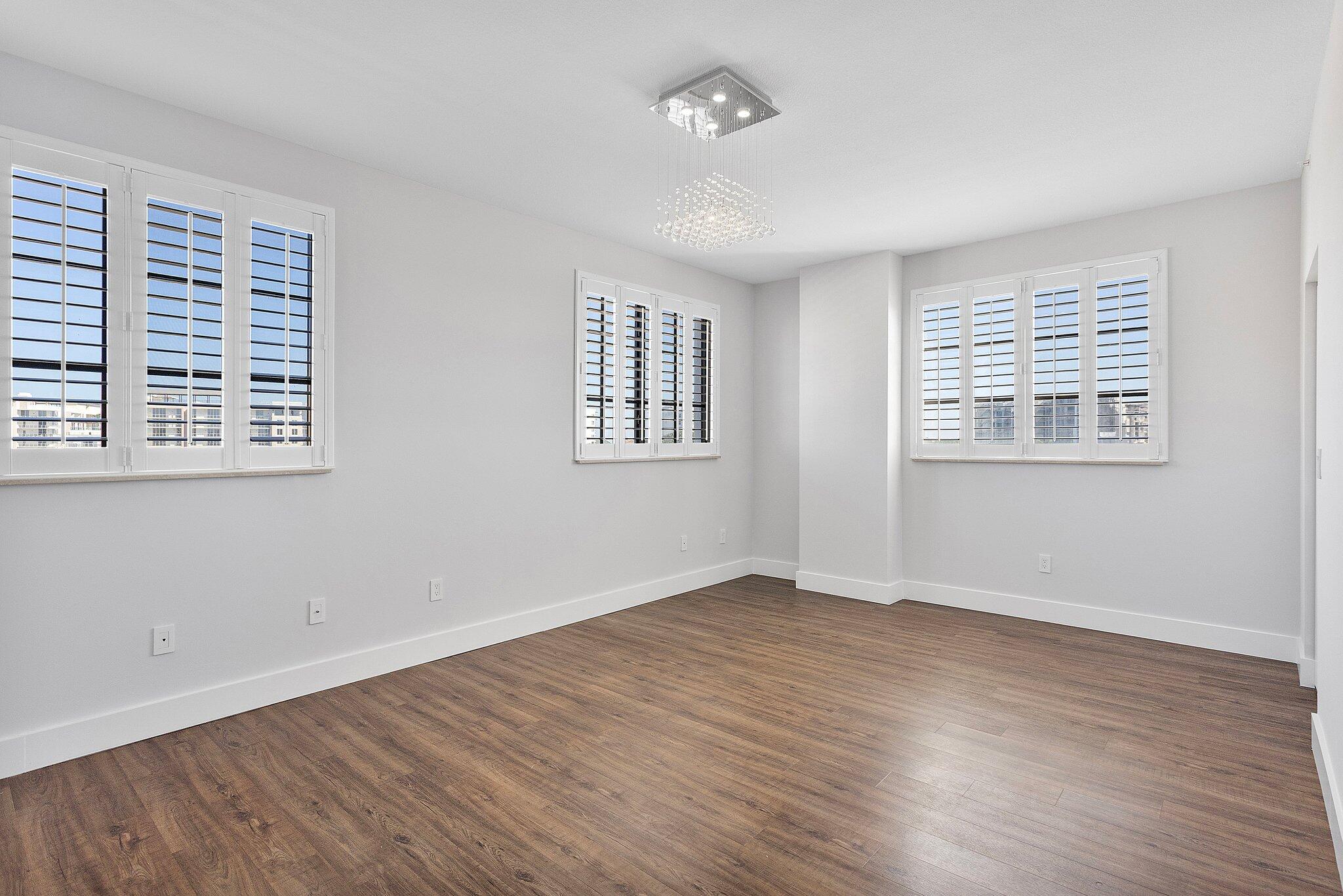 233 S Federal Highway 617