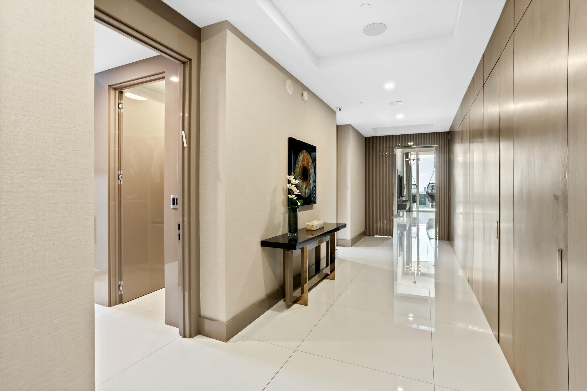 4100 Island Boulevard Ph-1