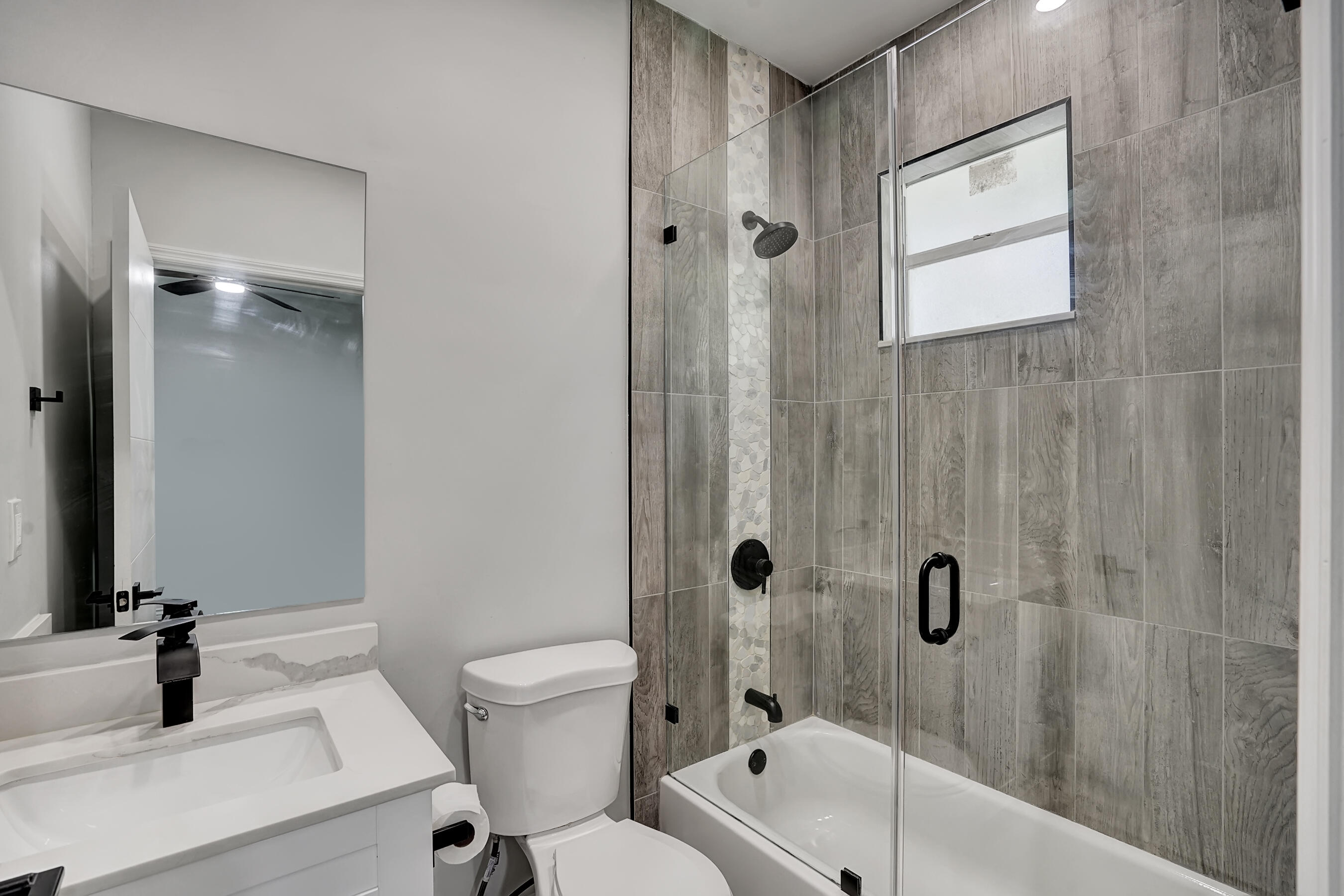 724 SW 9th Street