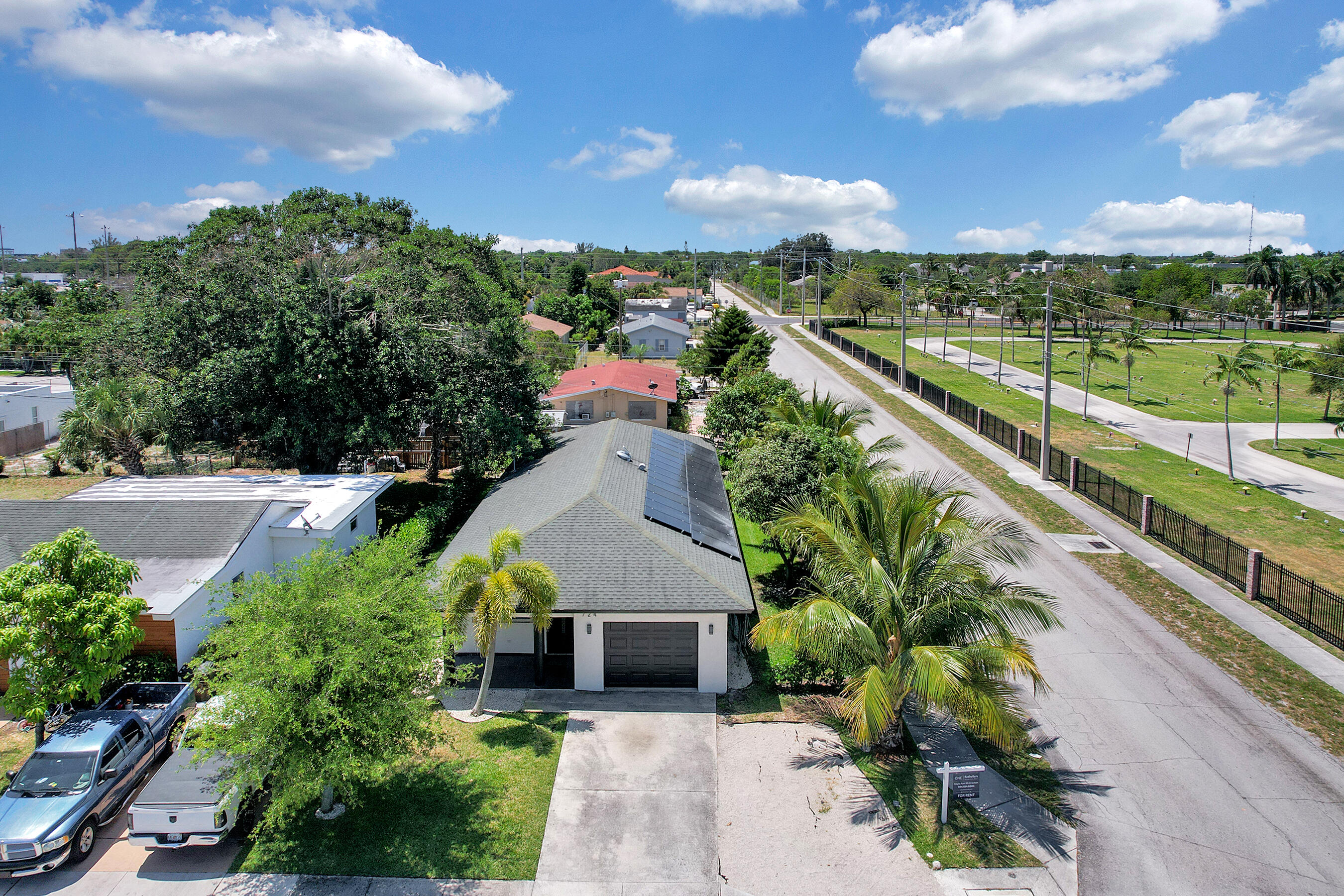 724 SW 9th Street