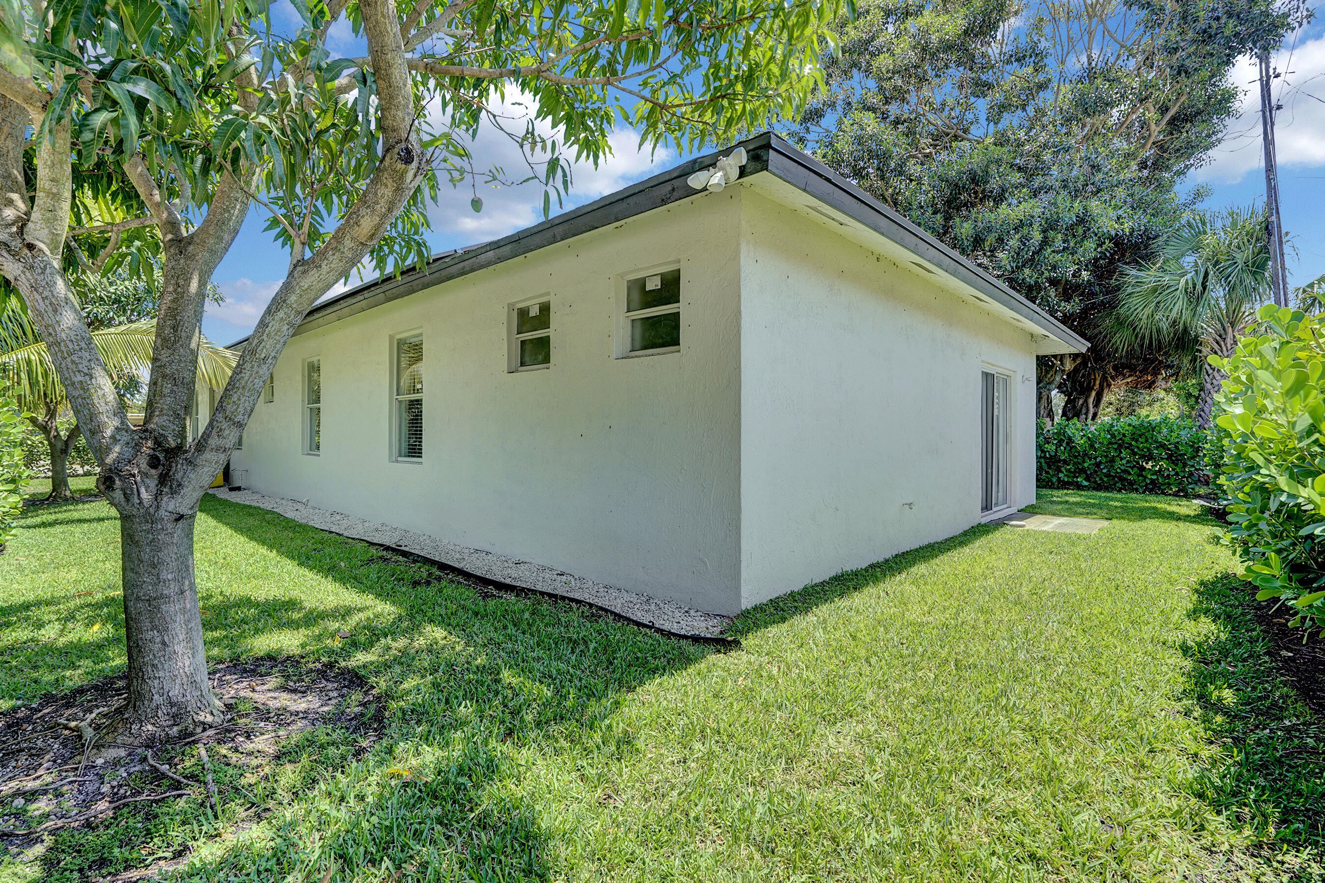 724 SW 9th Street