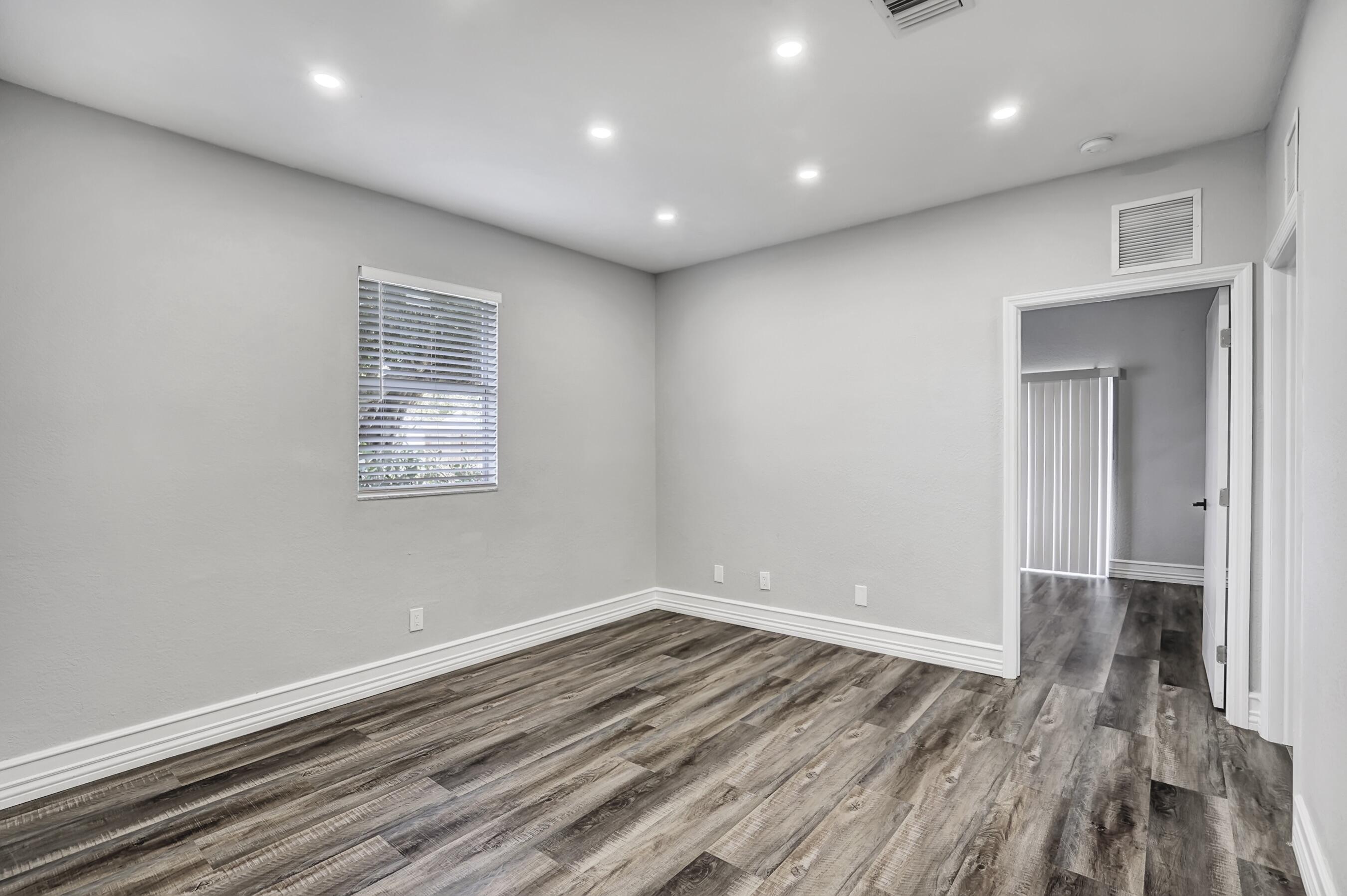 724 SW 9th Street