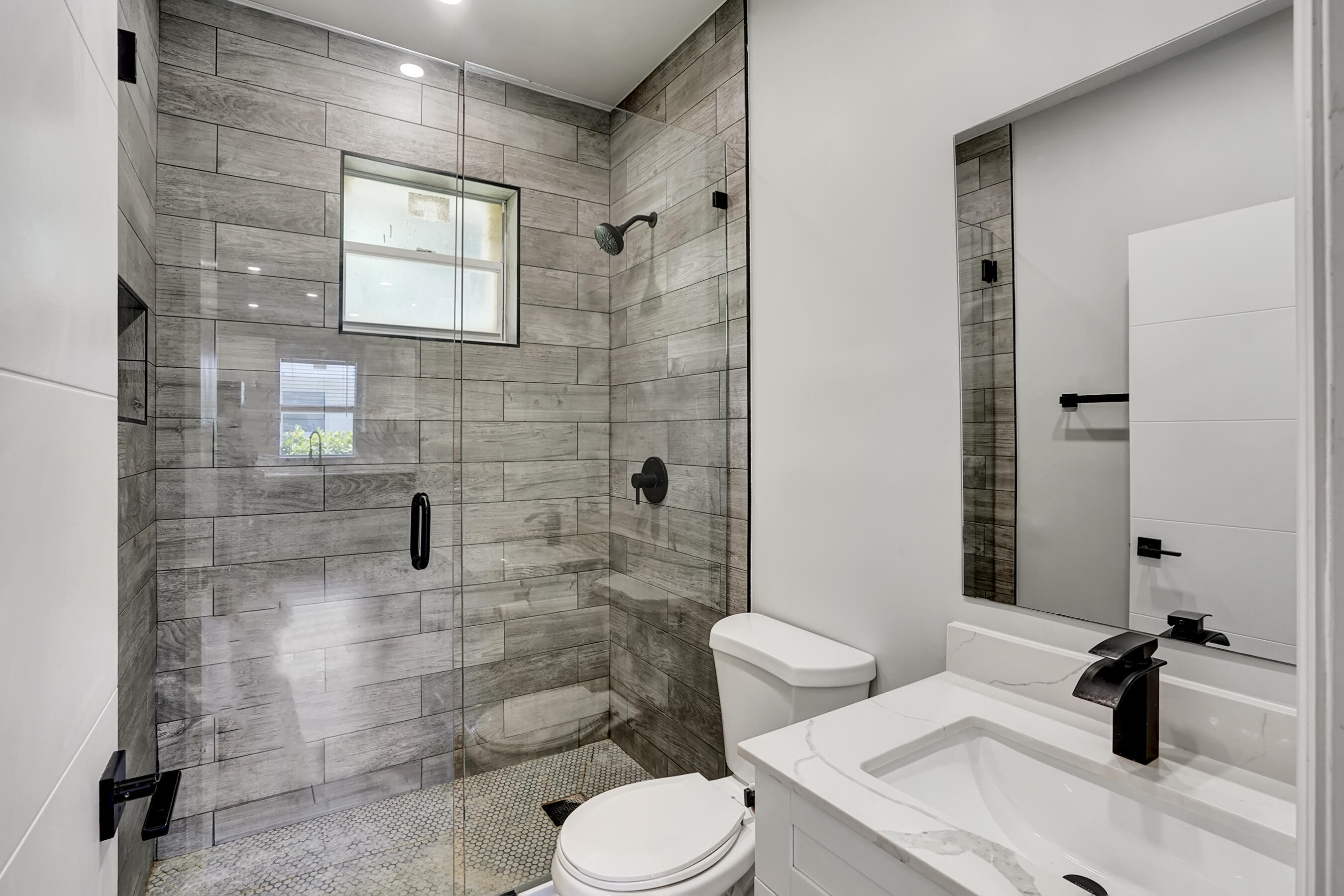 724 SW 9th Street