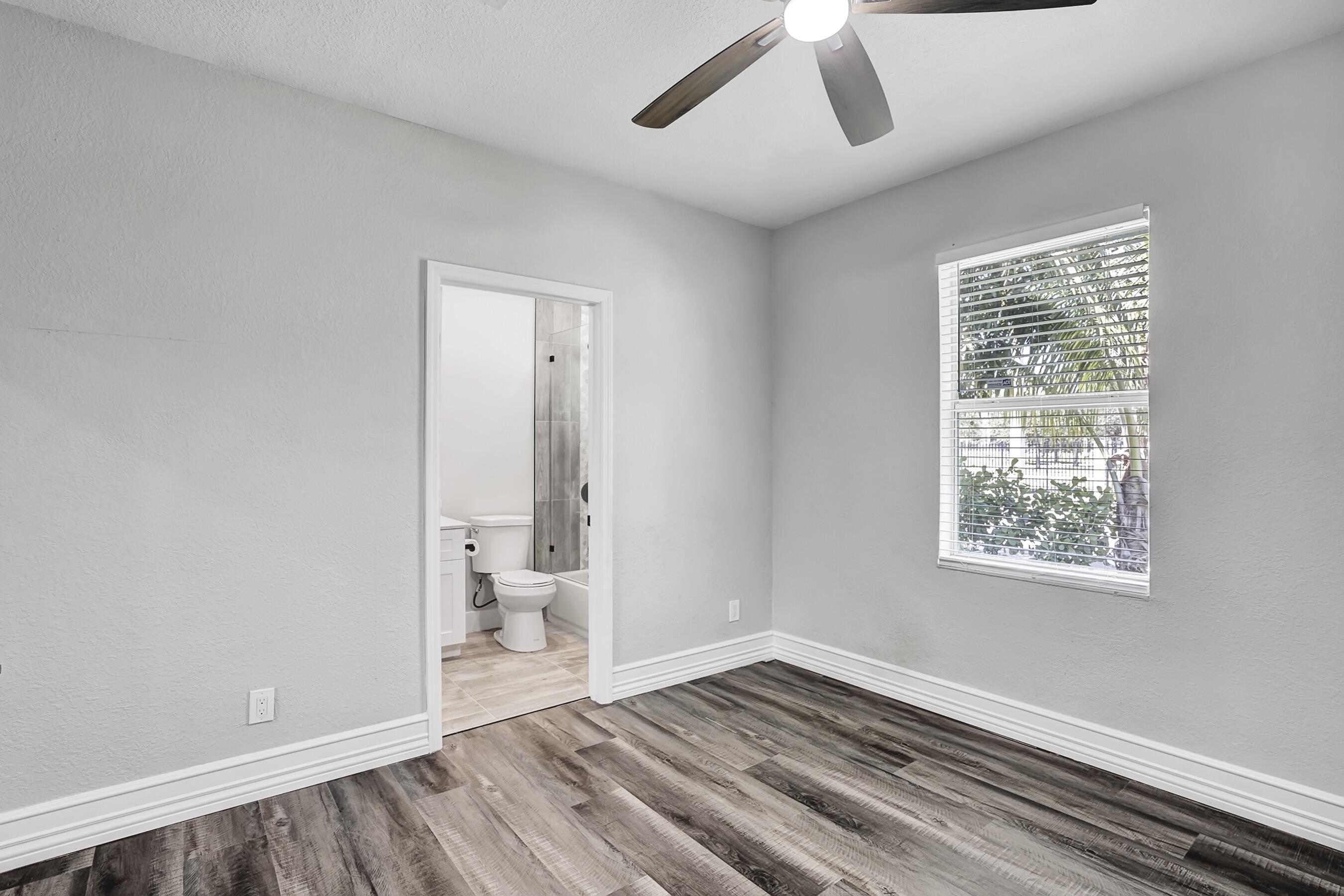 724 SW 9th Street