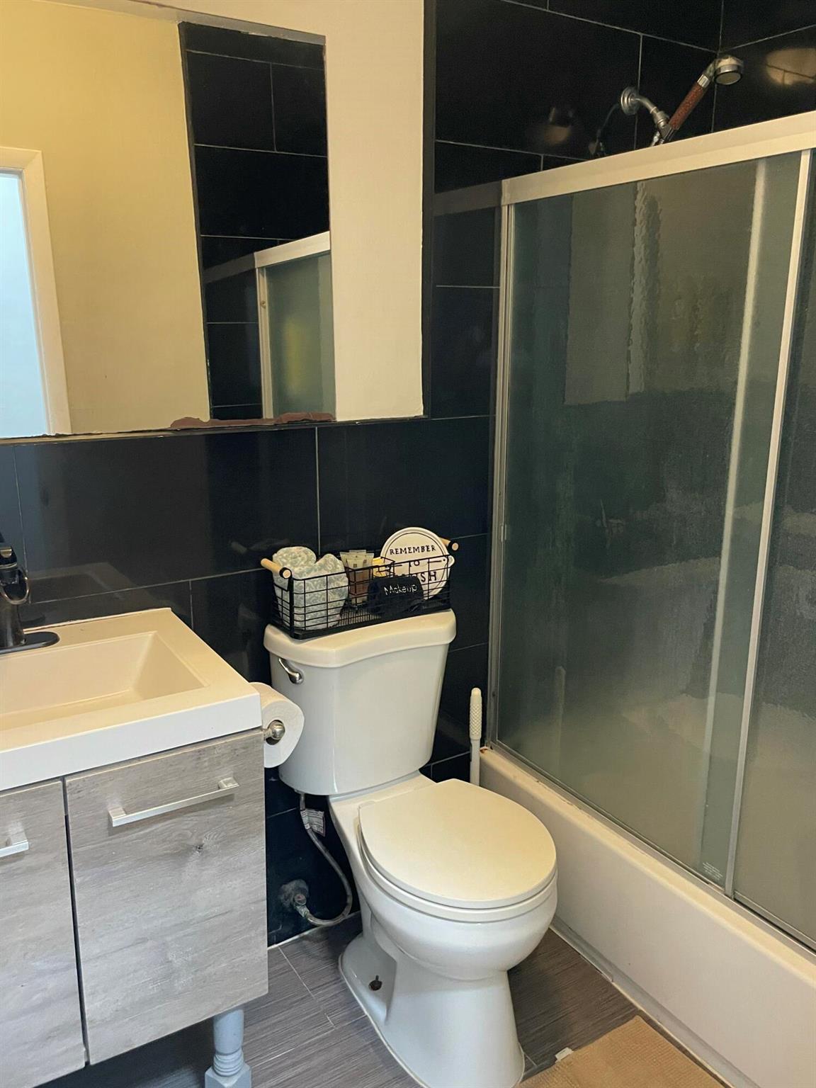 408 SE 12th Court 4