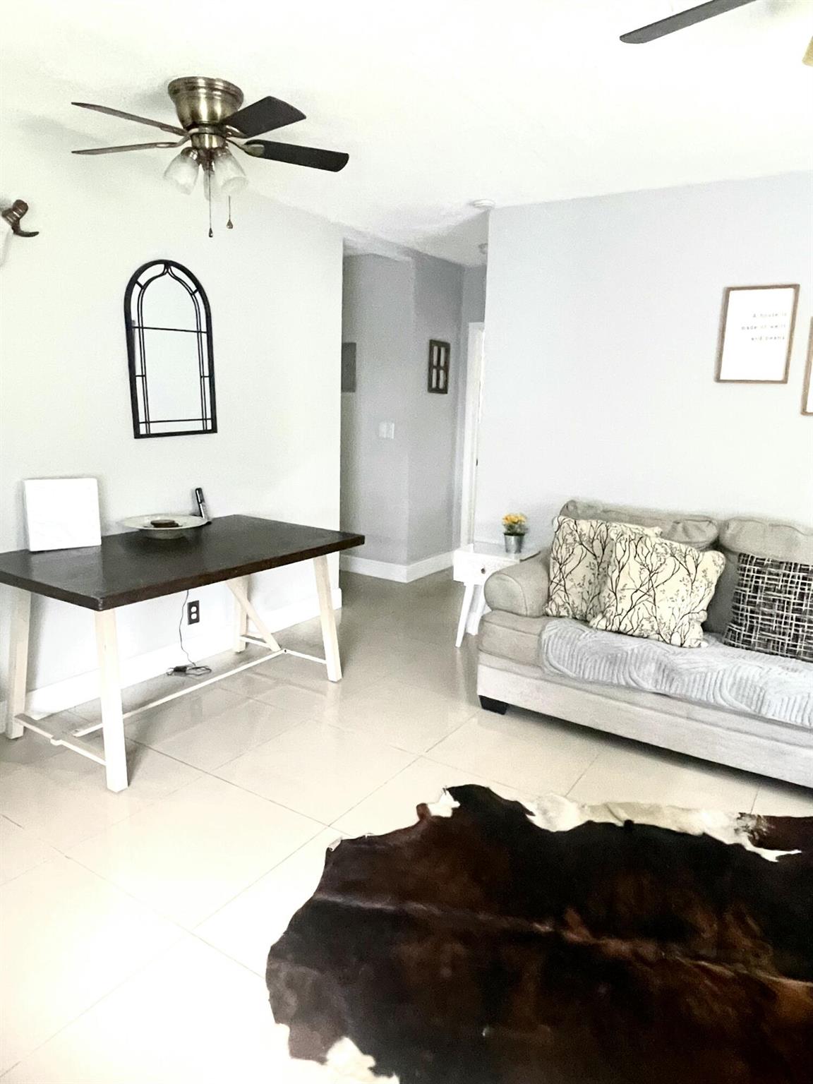 408 SE 12th Court 4