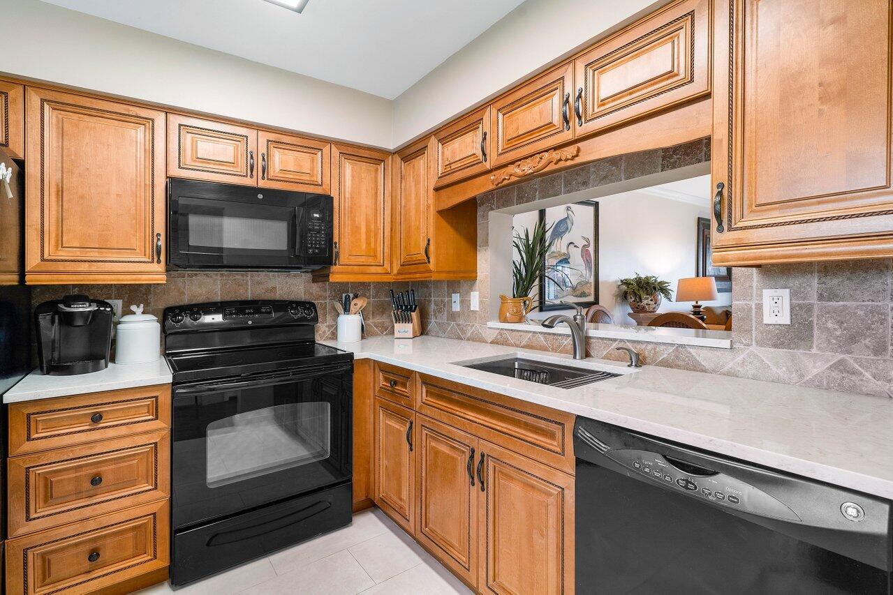 7340 Amberly Lane 404