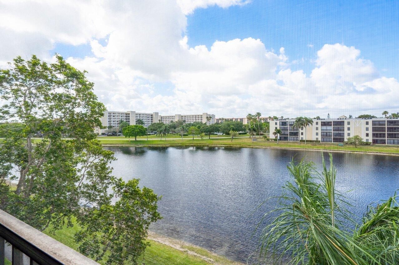 7340 Amberly Lane 404