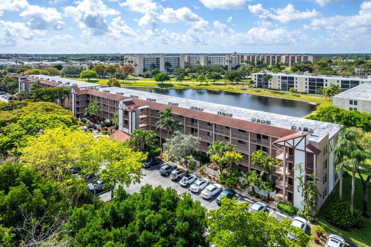 7340 Amberly Lane 404