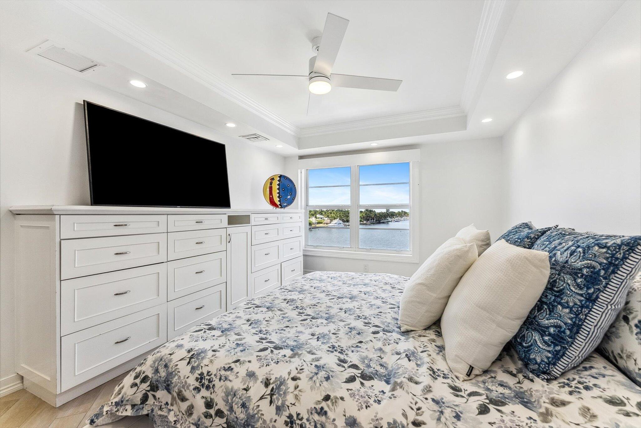 400 Seasage Drive 402