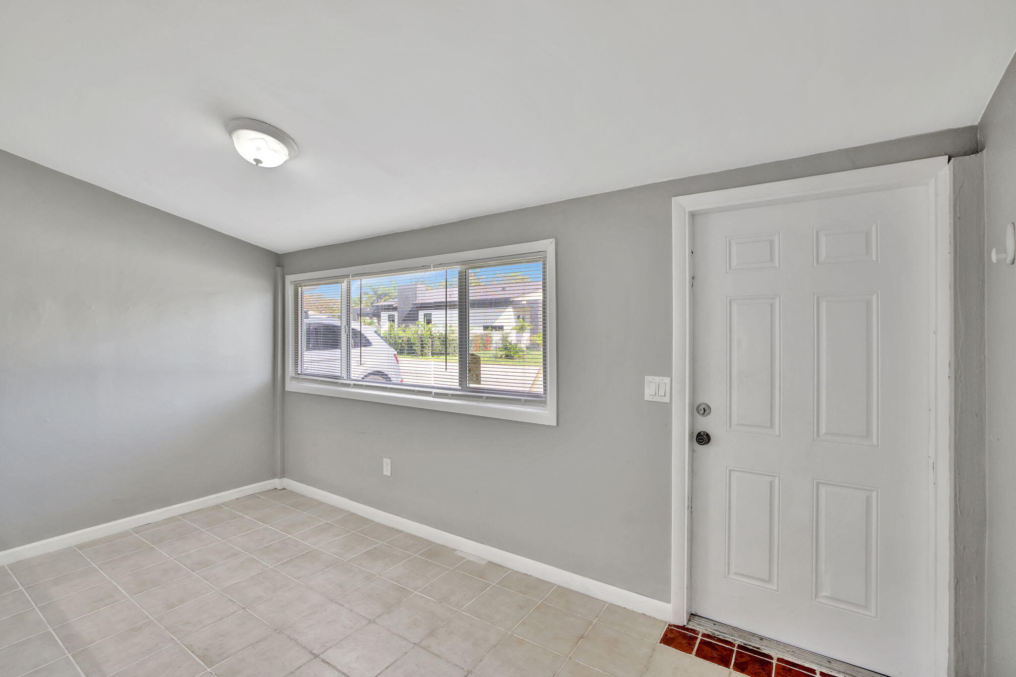 300 NW 16th Street 300