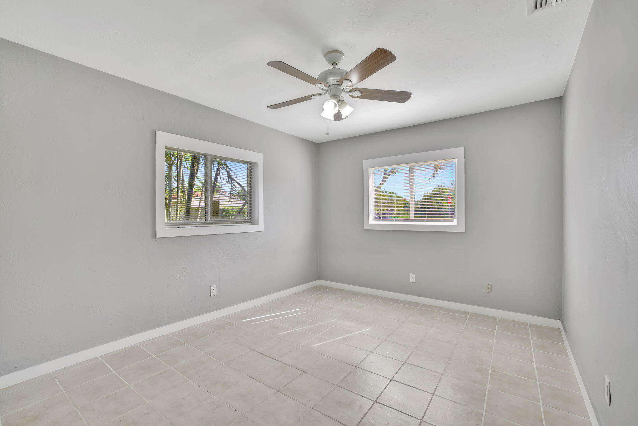 300 NW 16th Street 300