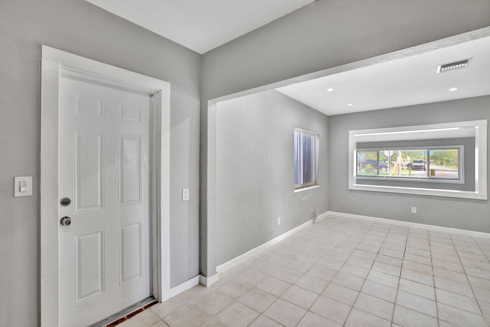 300 NW 16th Street 300