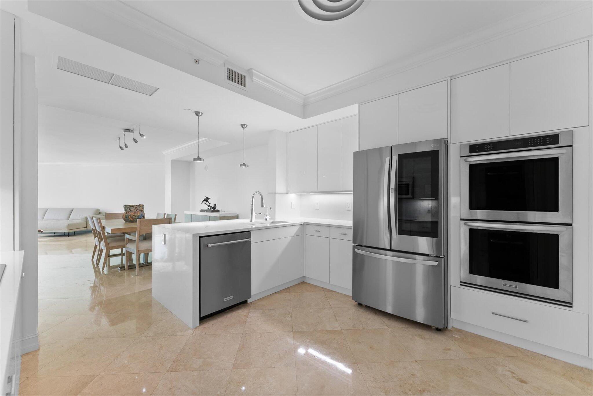 550 SE Mizner Boulevard B206
