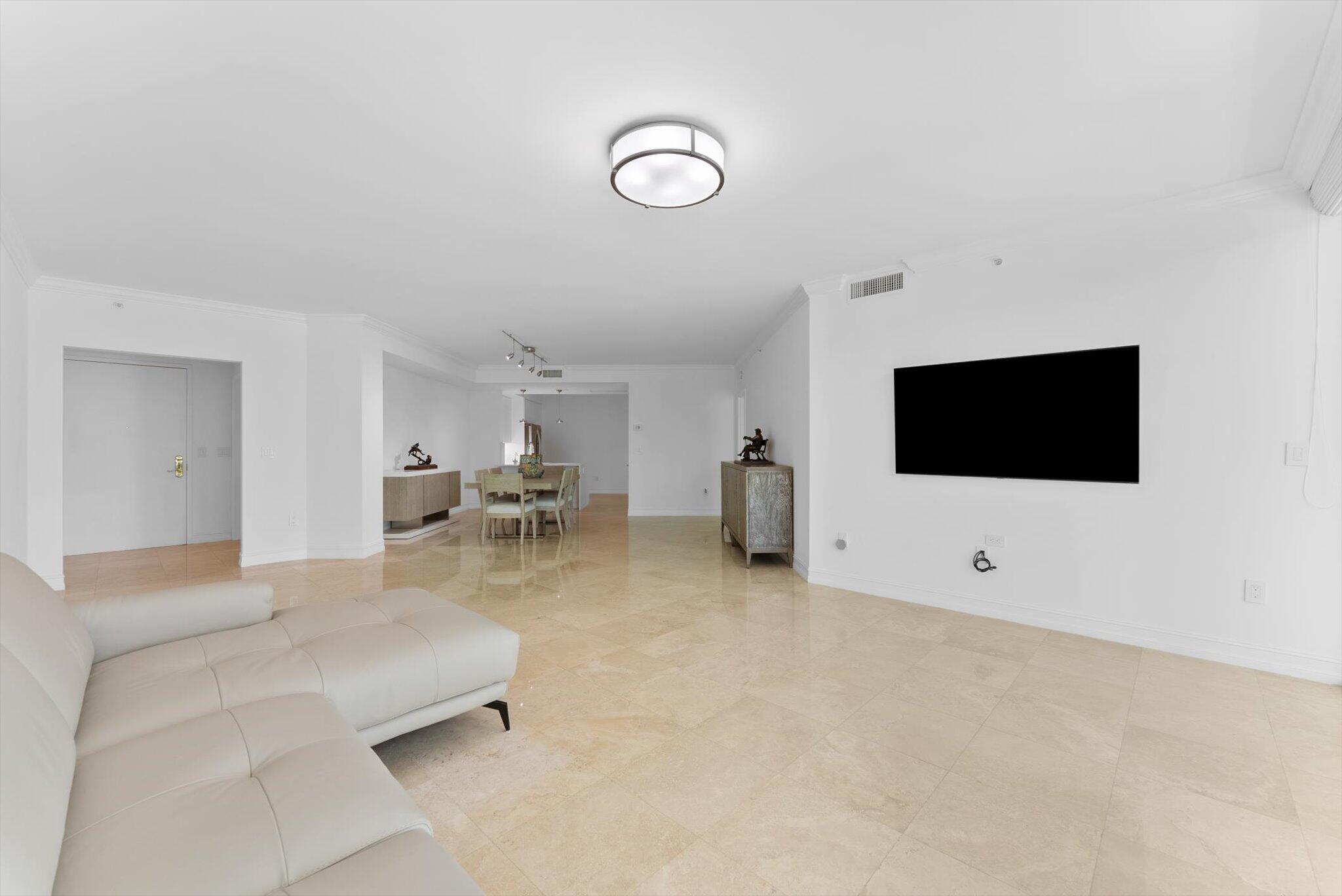 550 SE Mizner Boulevard B206