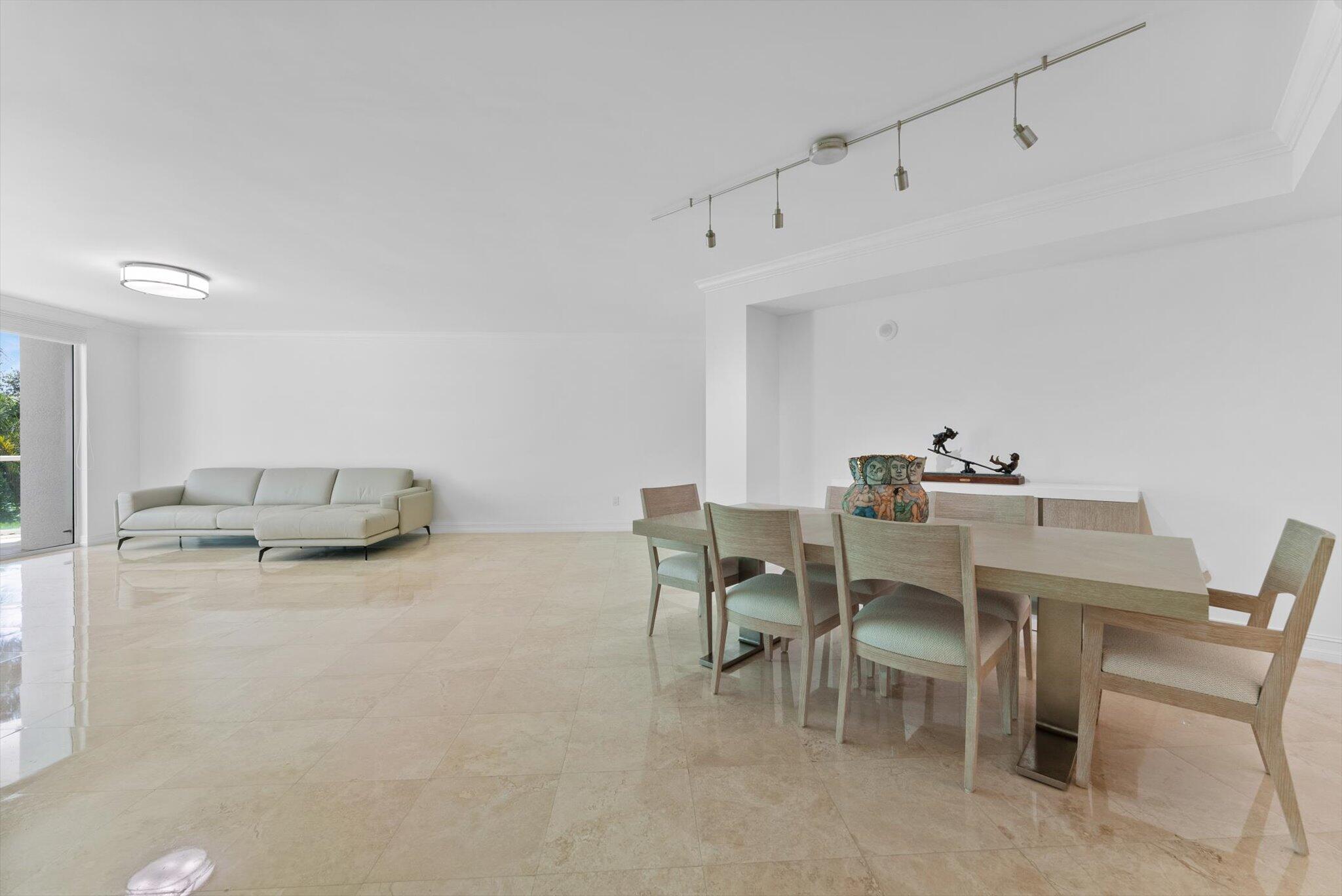550 SE Mizner Boulevard B206