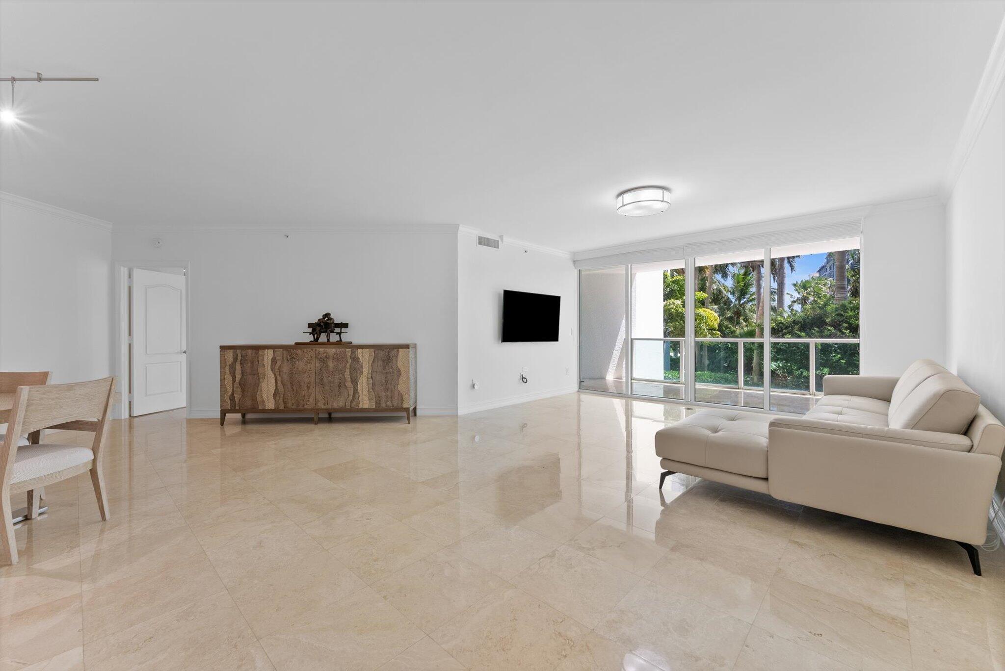550 SE Mizner Boulevard B206