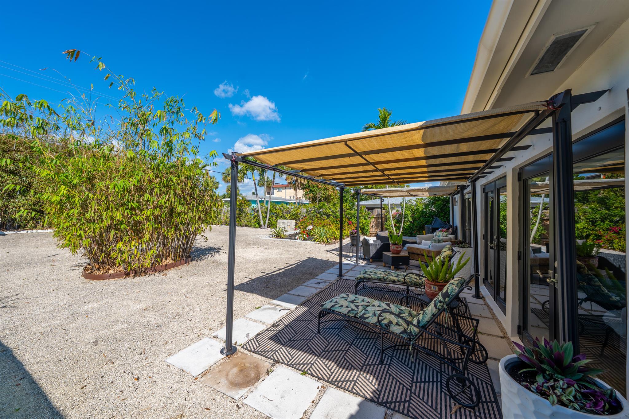 1501 S Palmway