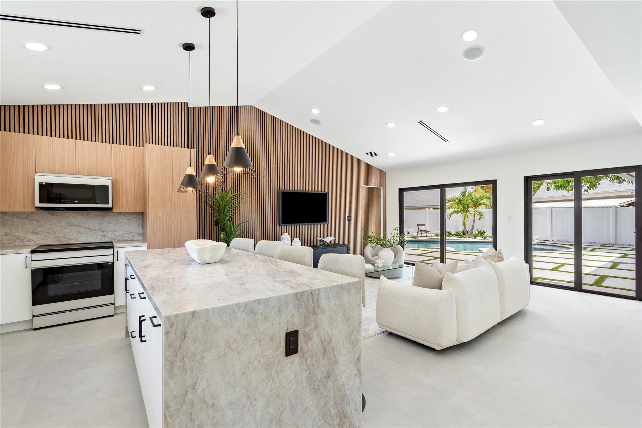 3701 NW 8th Street