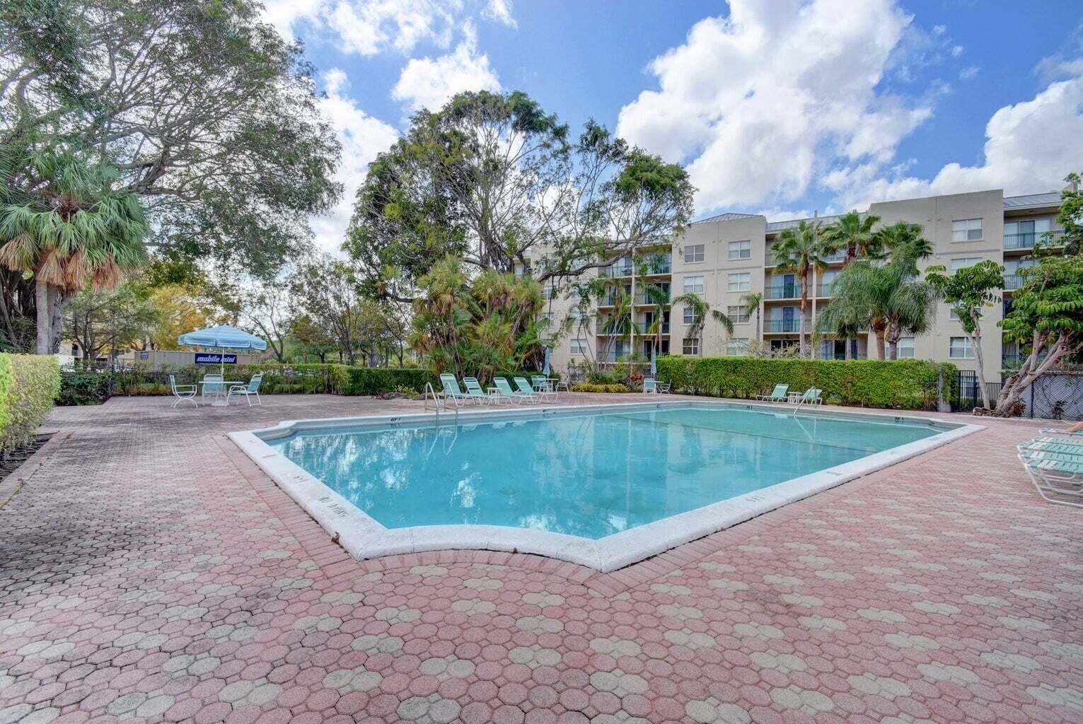 4 Royal Palm Way 3040