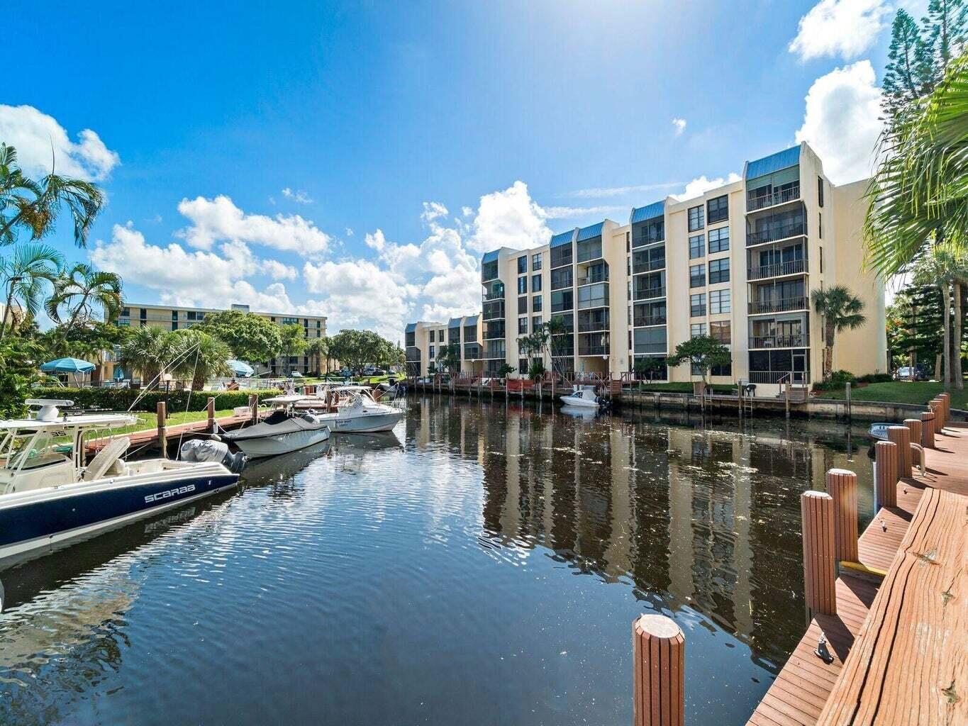 4 Royal Palm Way 3040
