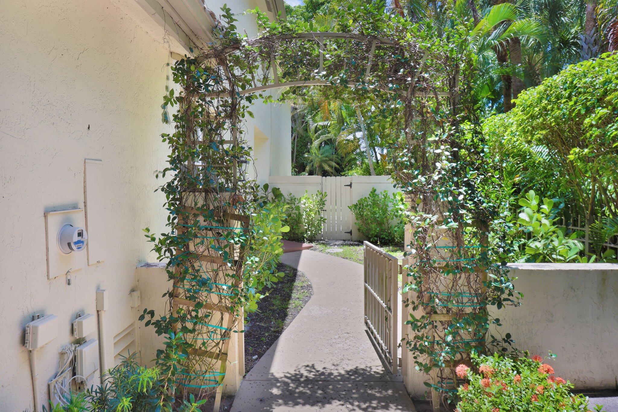 2543 NW 53rd Street