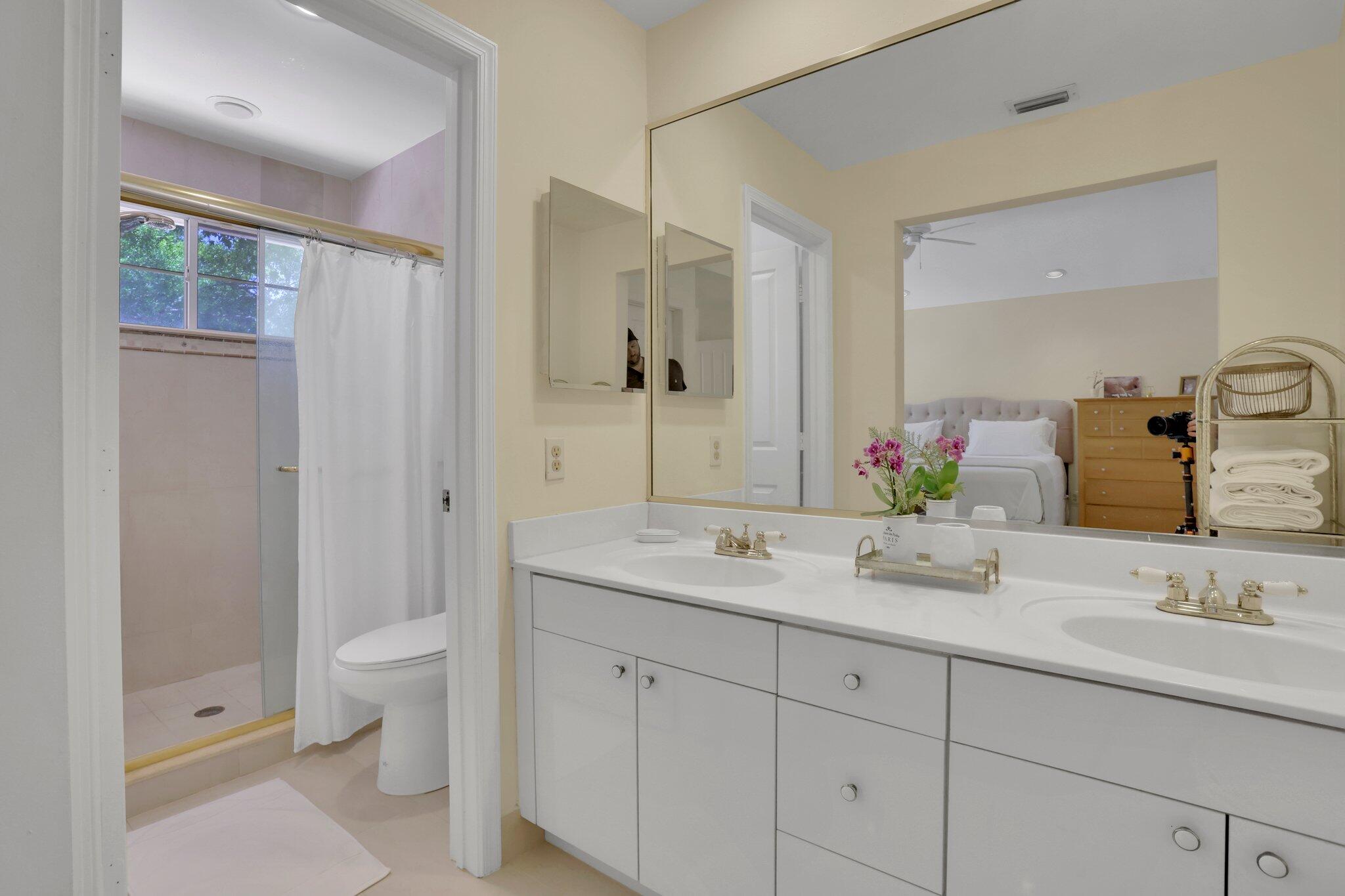 2543 NW 53rd Street