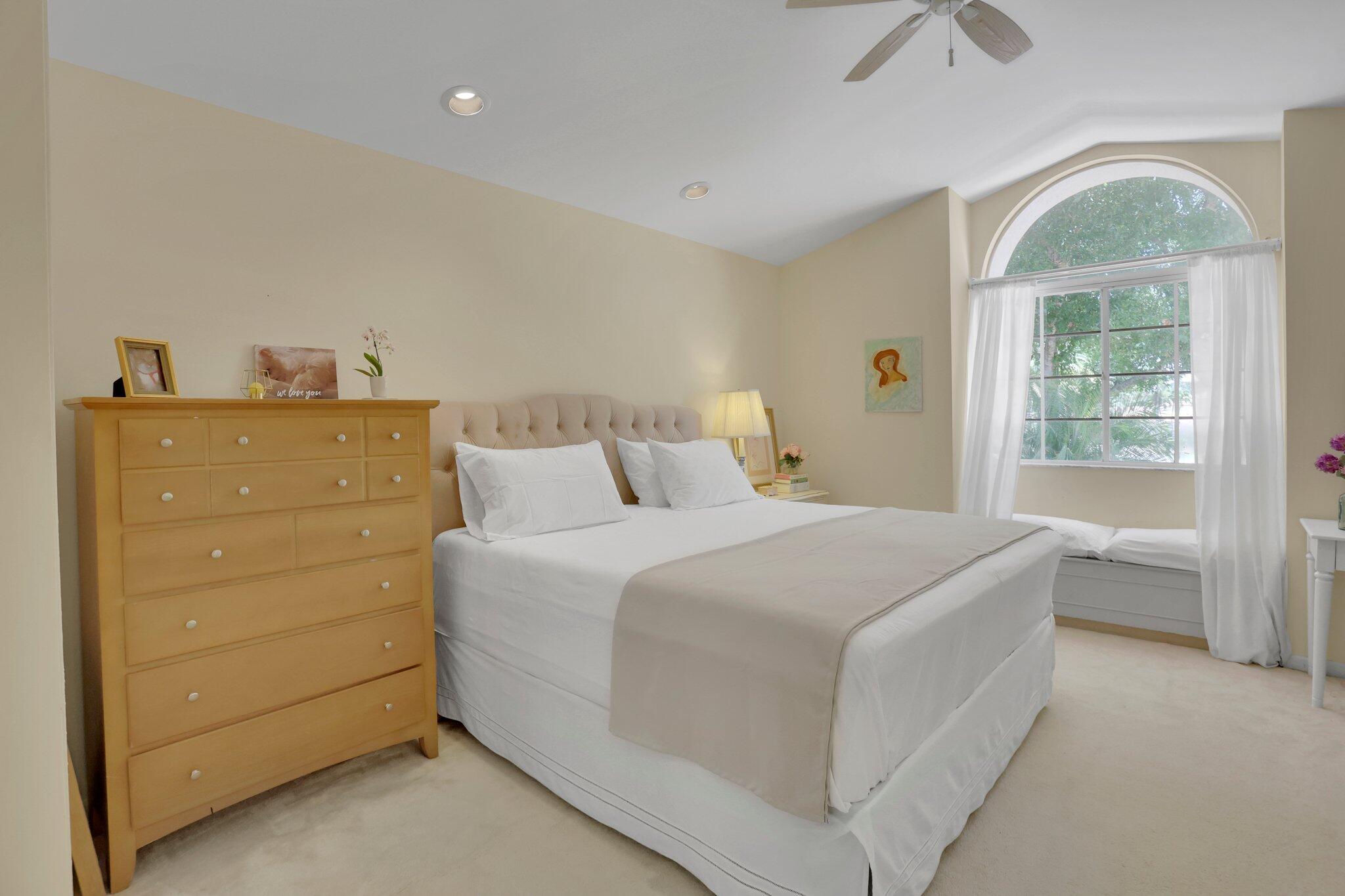 2543 NW 53rd Street