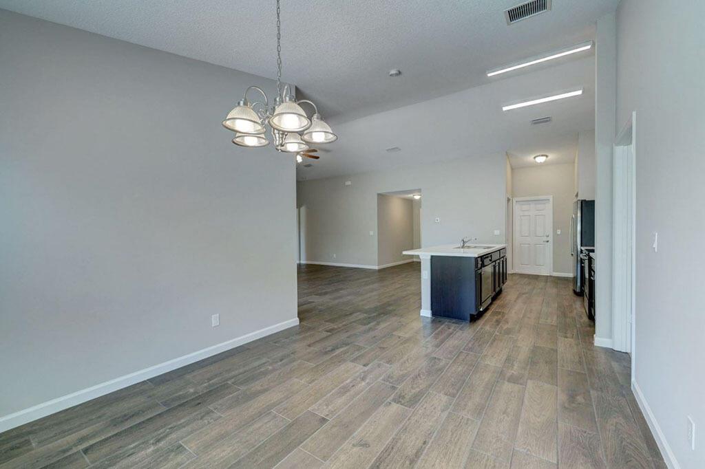 610 SW Bacon Terrace