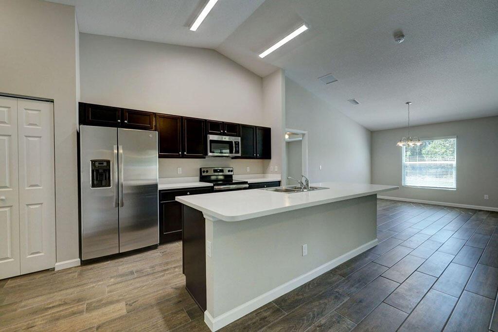 610 SW Bacon Terrace