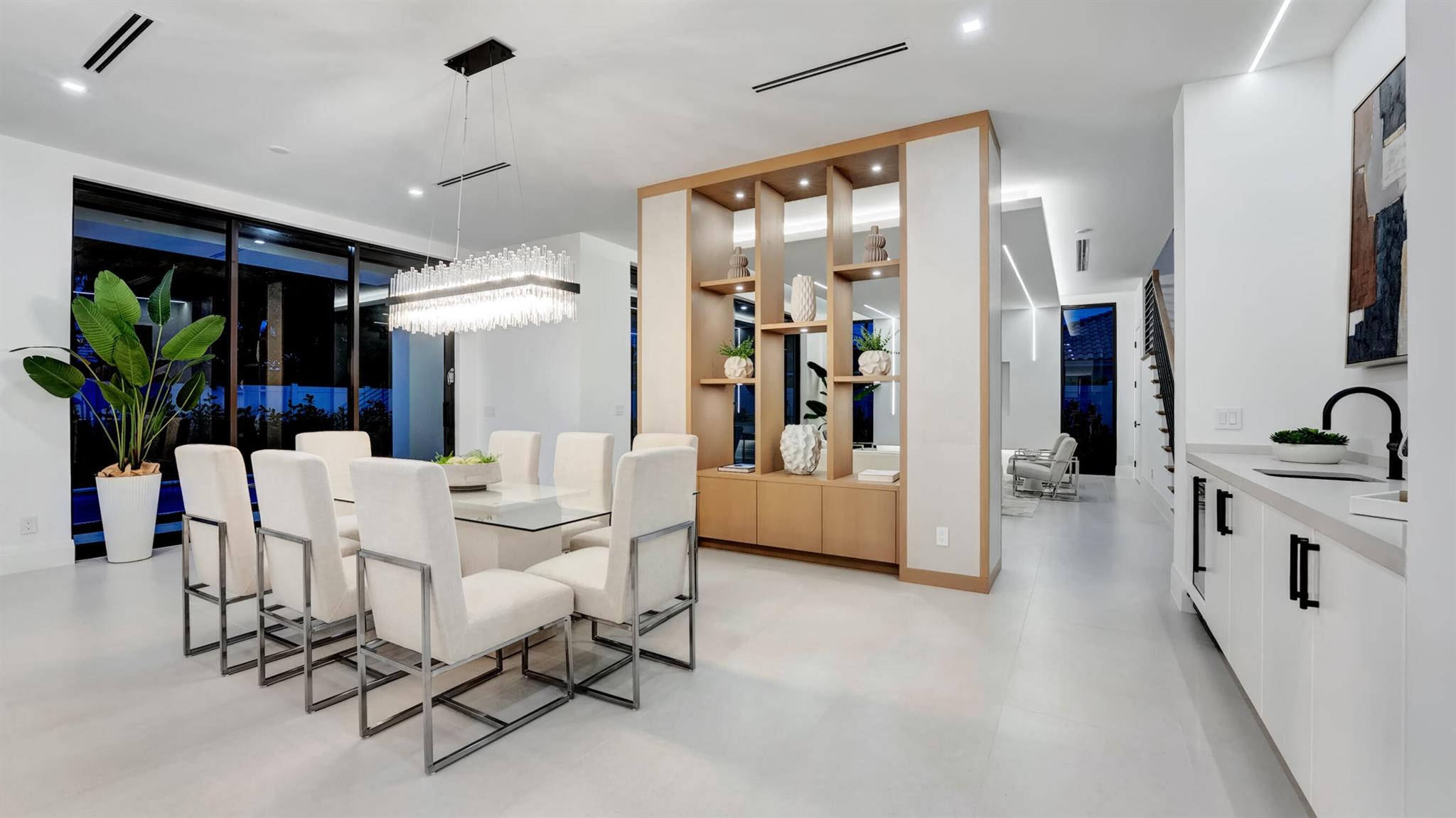 812 Malaga Drive