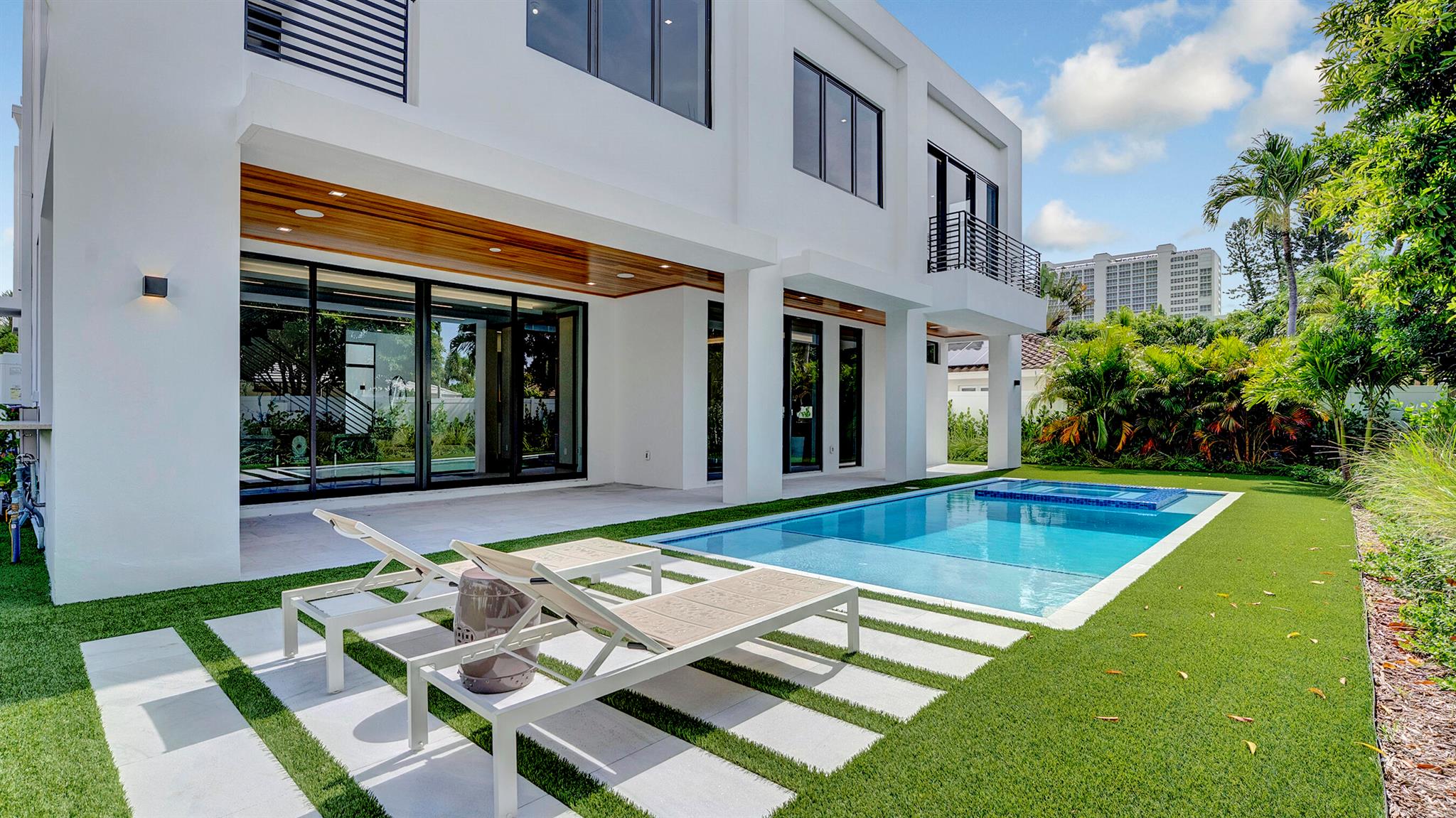 812 Malaga Drive