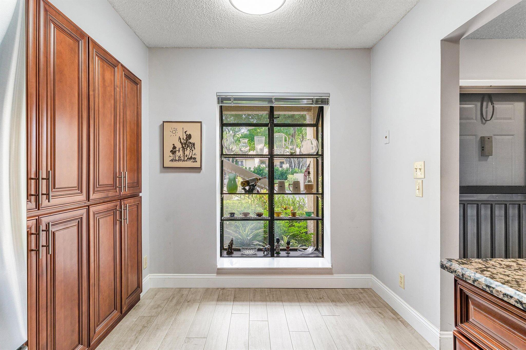 5106 Oakhill Lane 911