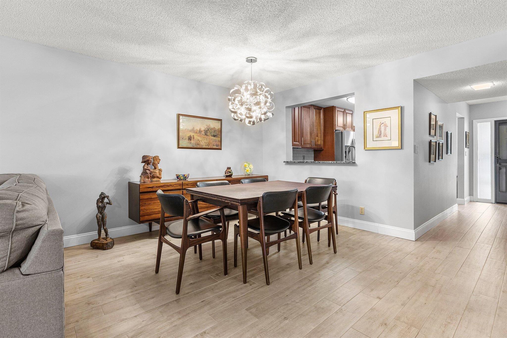 5106 Oakhill Lane 911