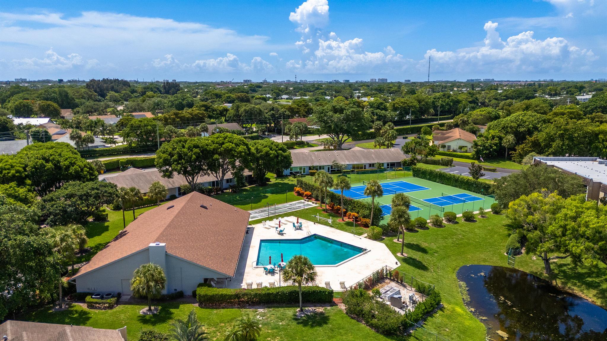2808 Casa Way