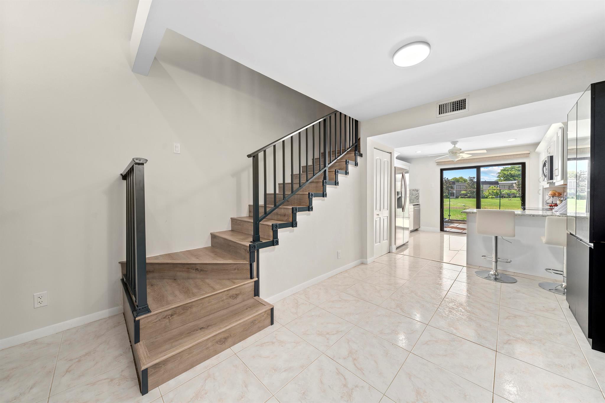 2808 Casa Way