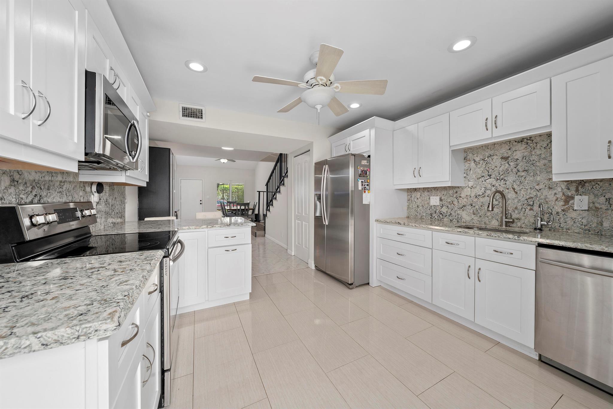 2808 Casa Way