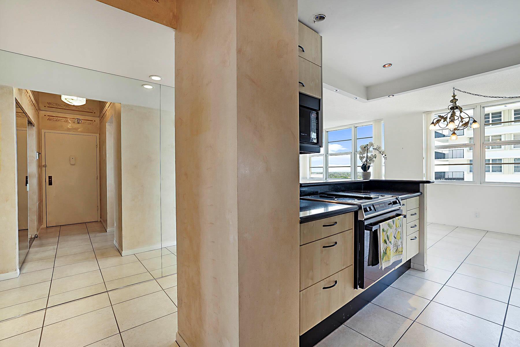 2121 N Ocean Boulevard 1201e