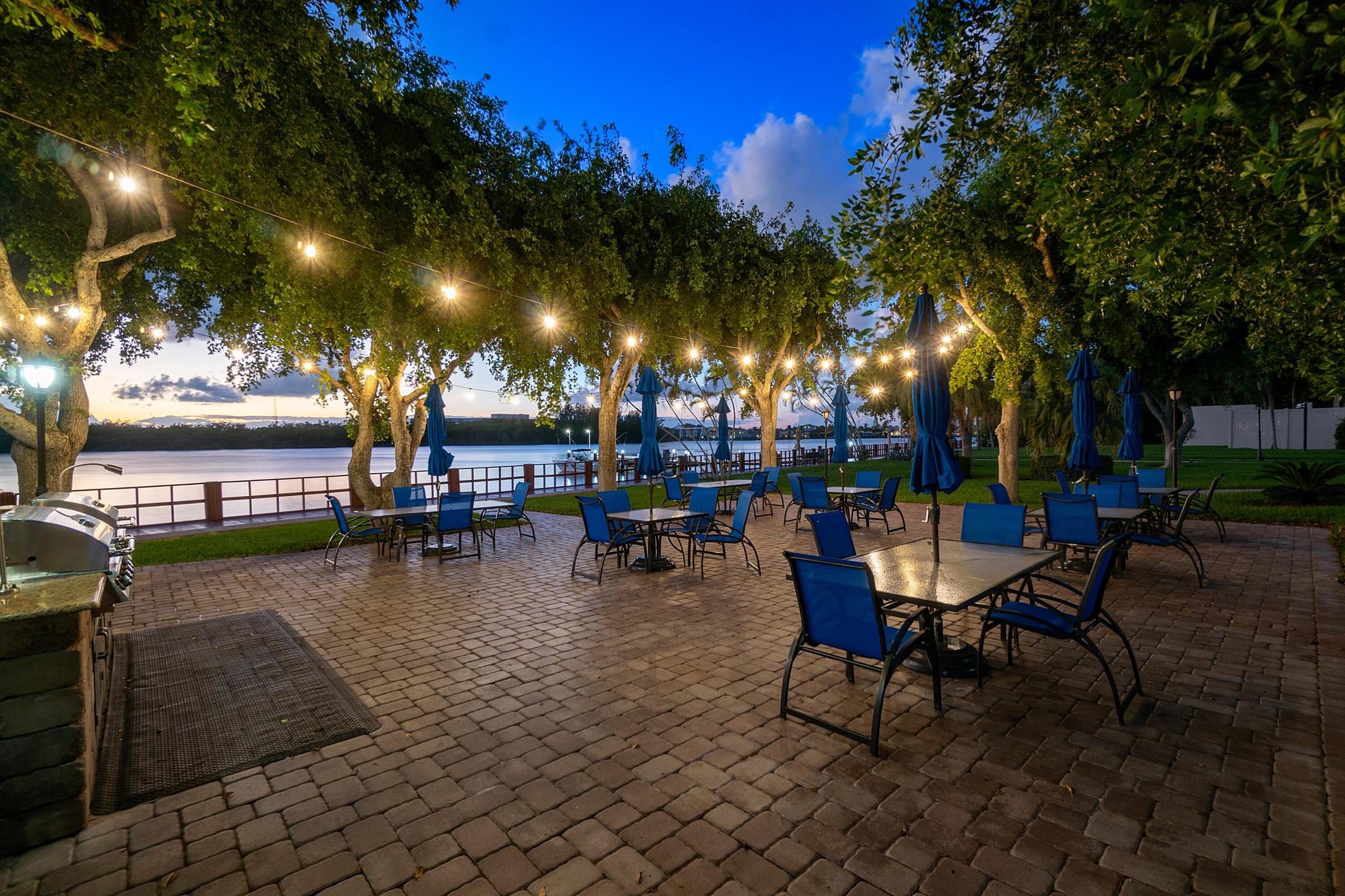 2121 N Ocean Boulevard 1201e