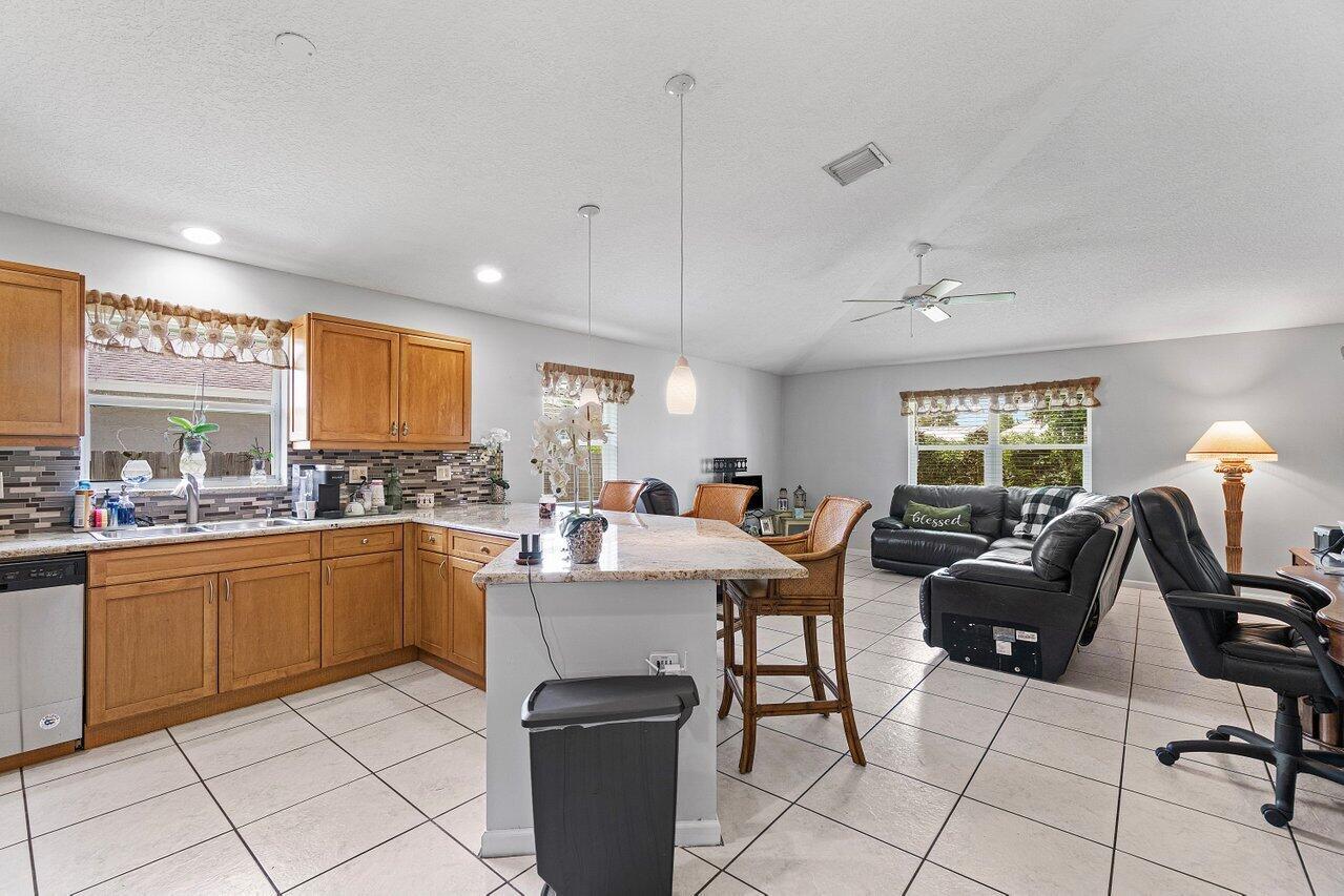 7600 Cocoanut Drive