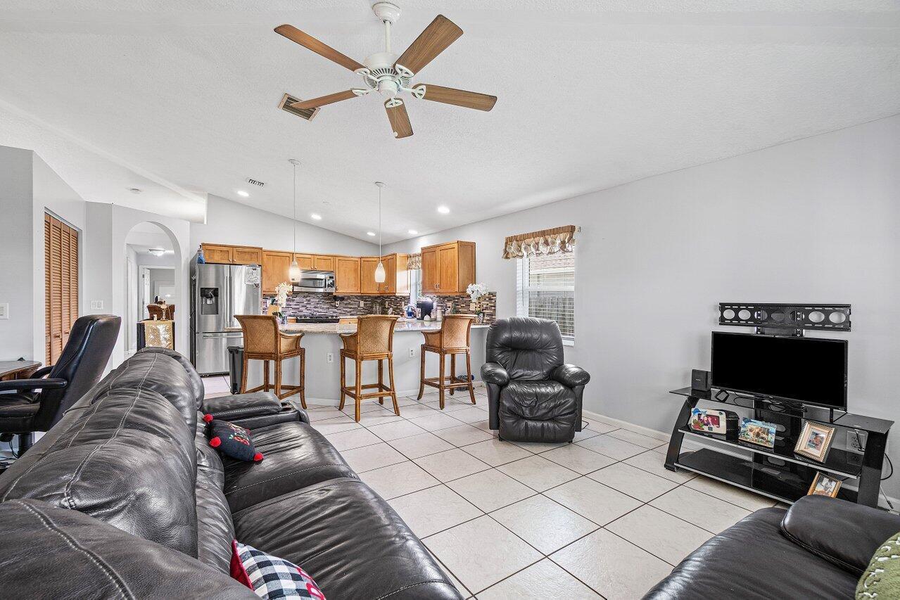 7600 Cocoanut Drive